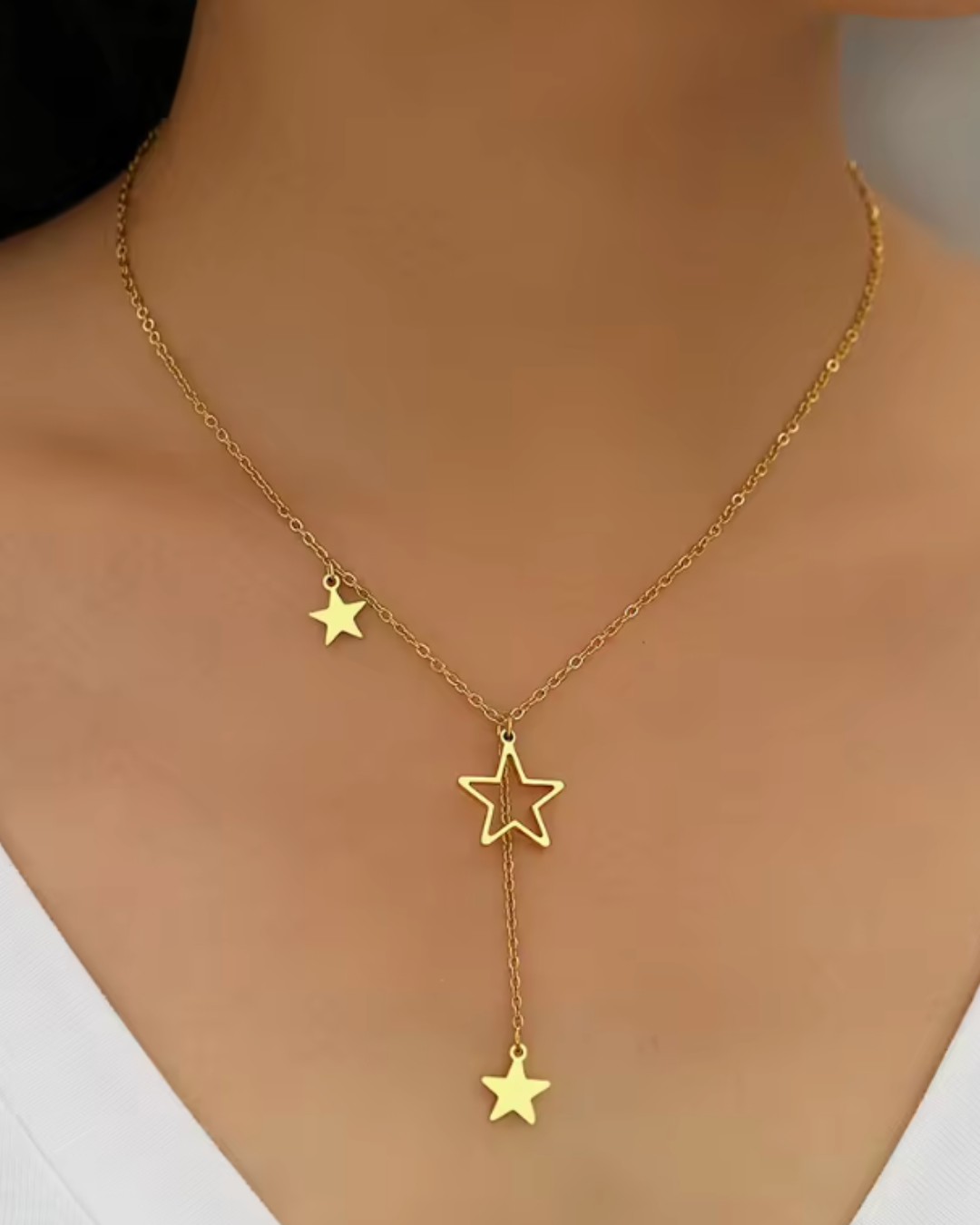 Colar Dourado Três Estrelas