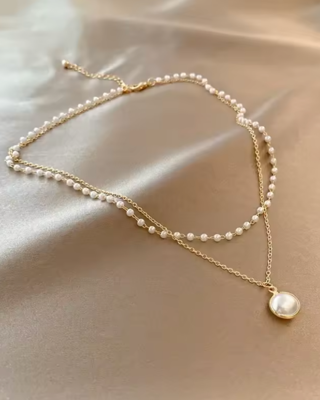 Colar Duplo com Pérolas