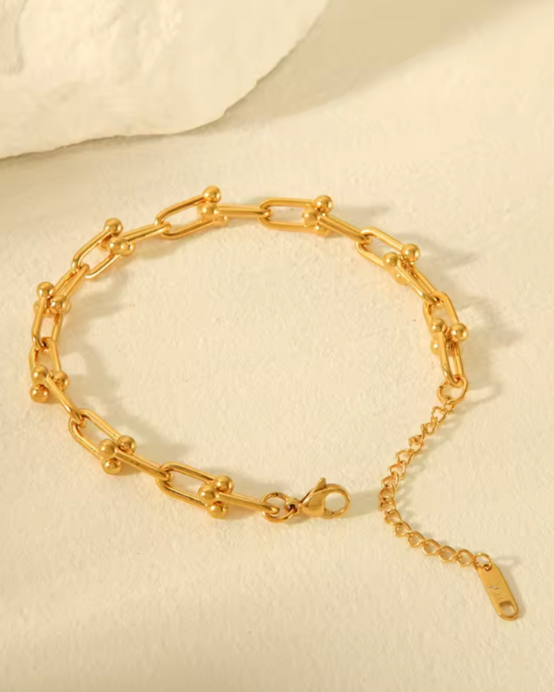 Pulseira Dourado Elos U com Esferas