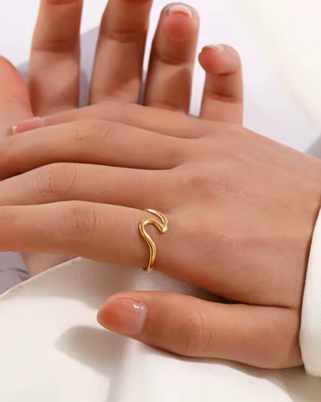 Anel Onda do Mar Dourado