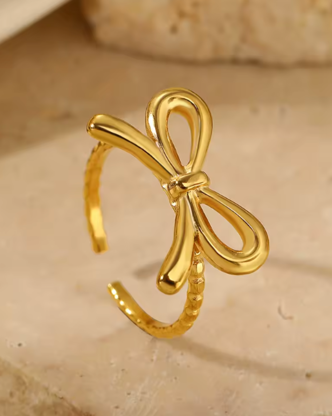 Anel Dourado Laço Romântico