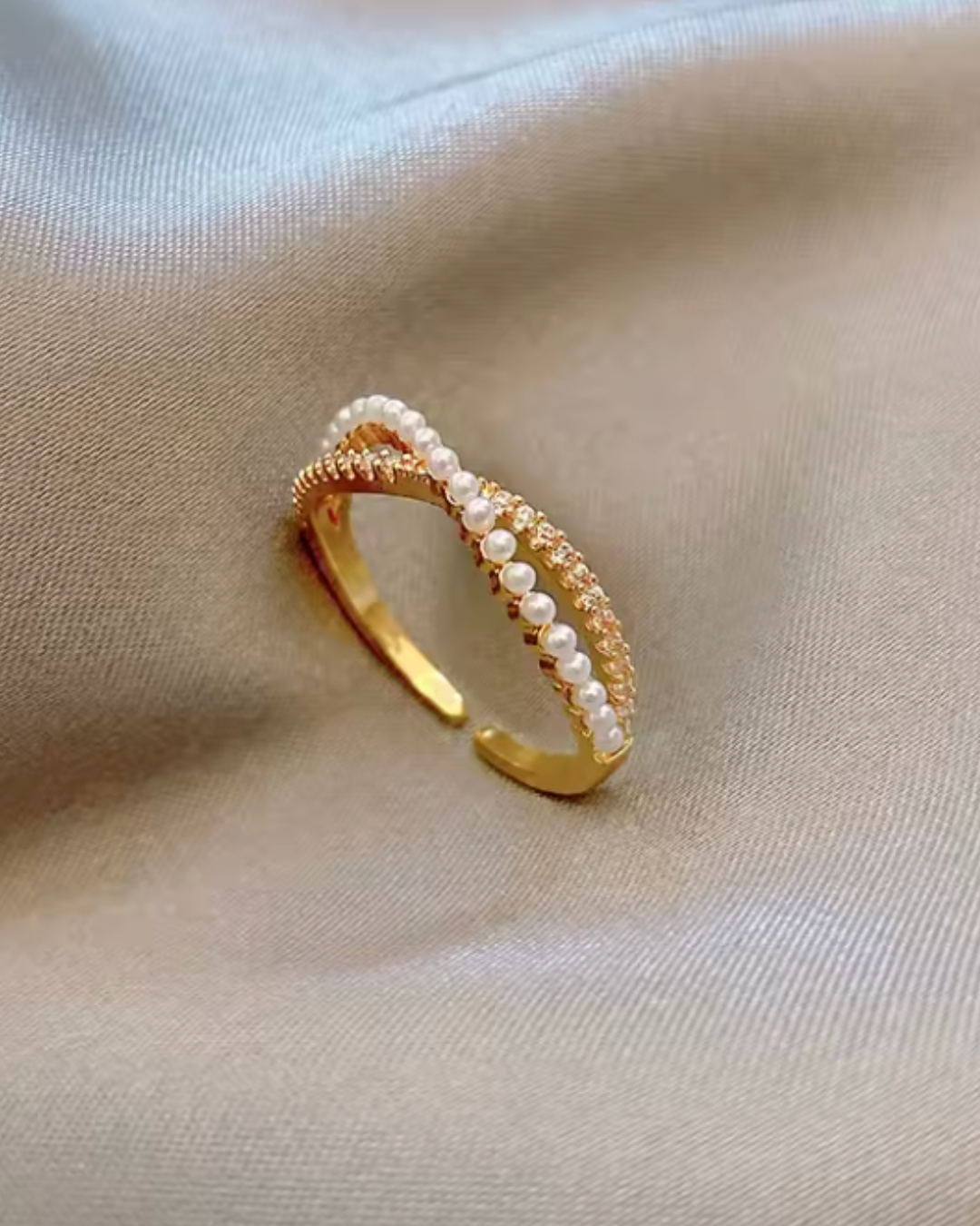 Anel Luxo com Pérolas e Zircônias