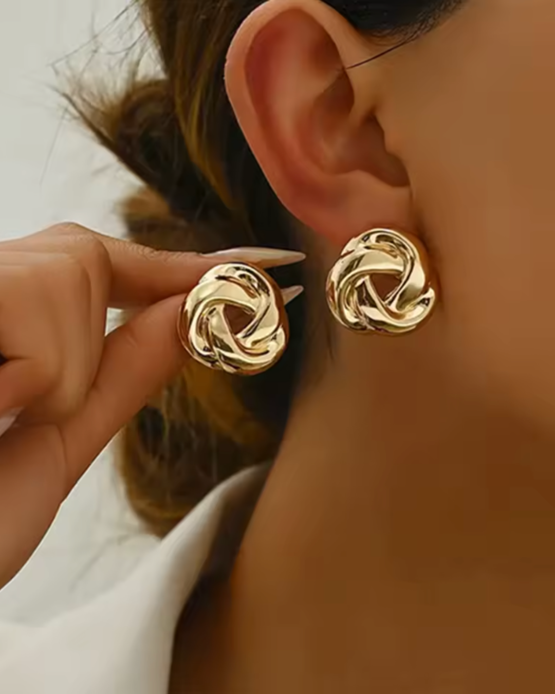 Brinco Dourado Torcido