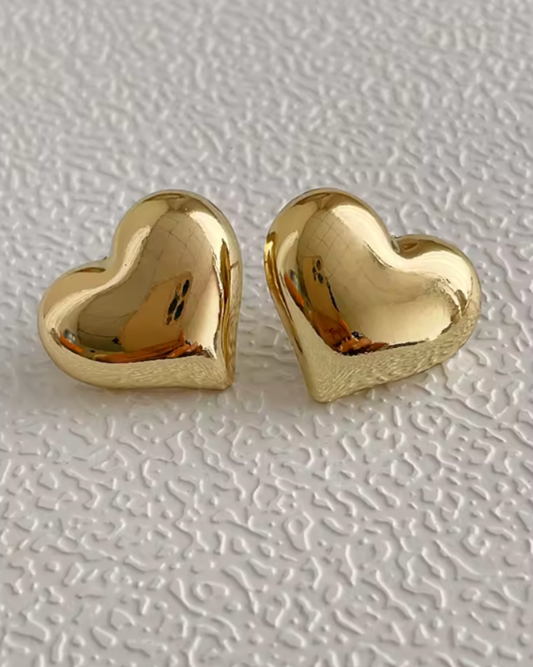 Brinco de Coração Dourado
