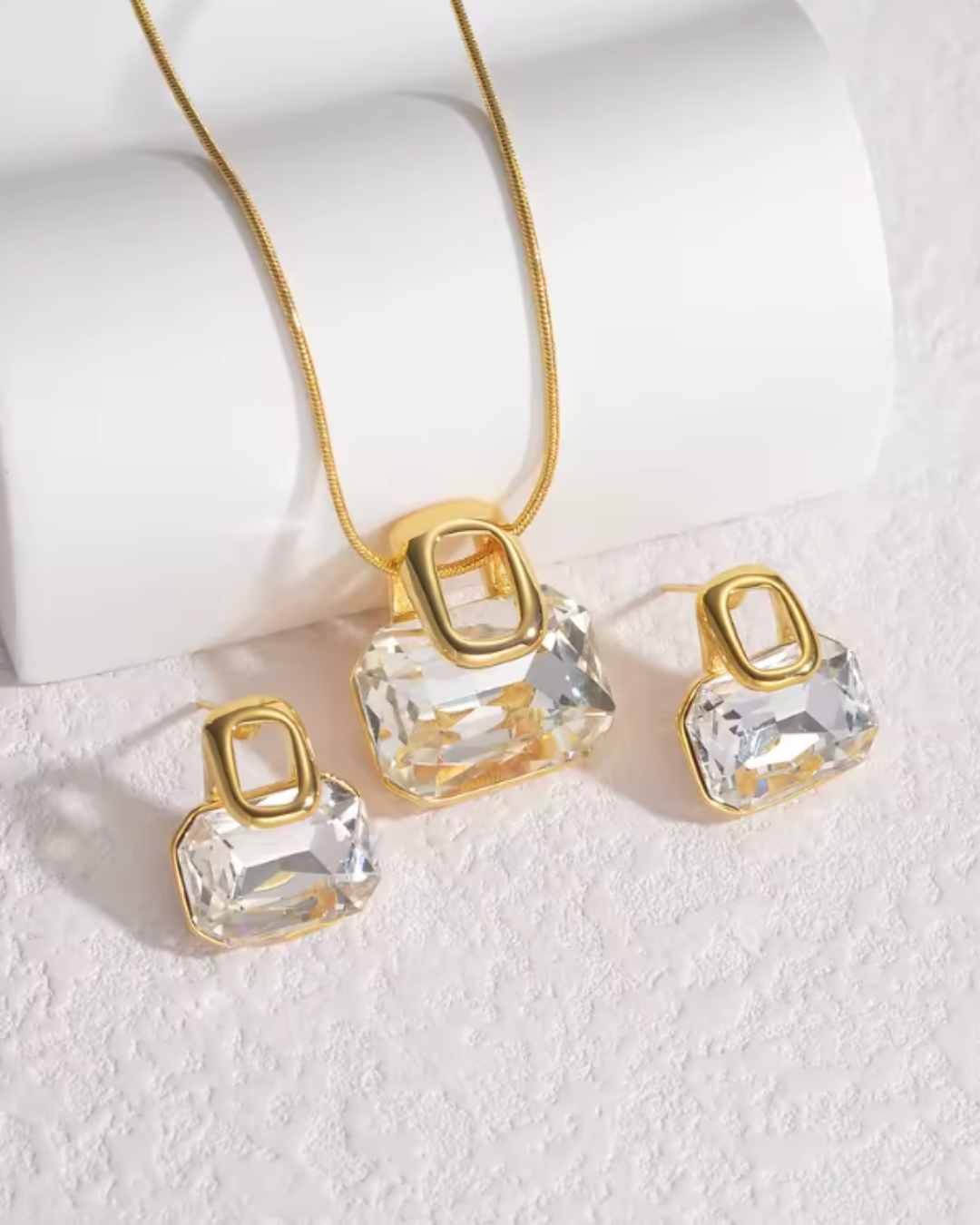 Conjunto Elegância Quadrada – Brinco e Colar com Pedra Transparente