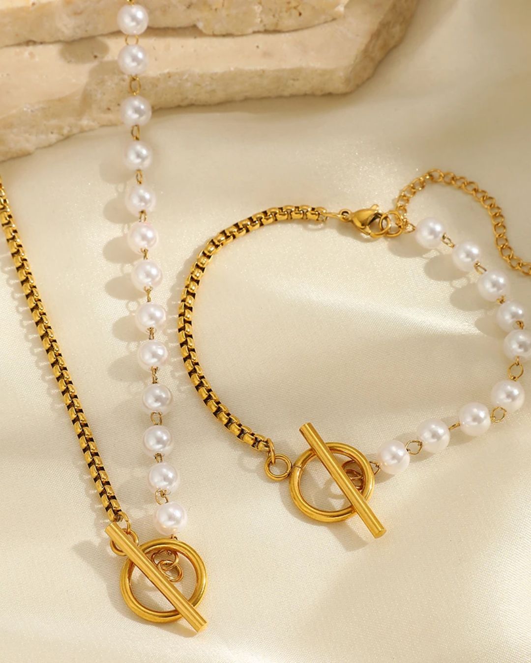 Conjunto Duo Corrente Dourada com Pérolas – Colar e Pulseira