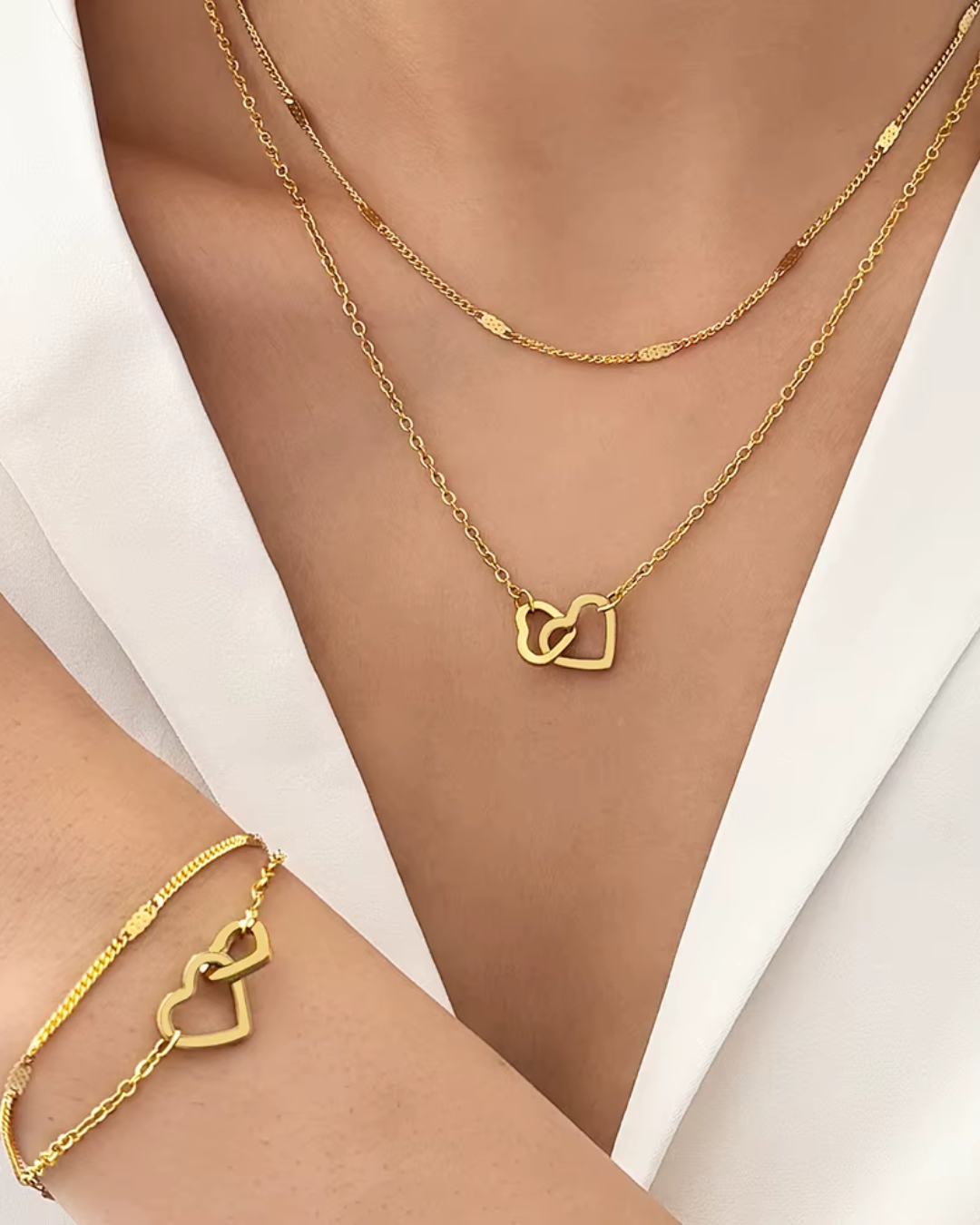 Conjunto Corações Entrelaçados – Colar e Pulseira Dupla Dourada
