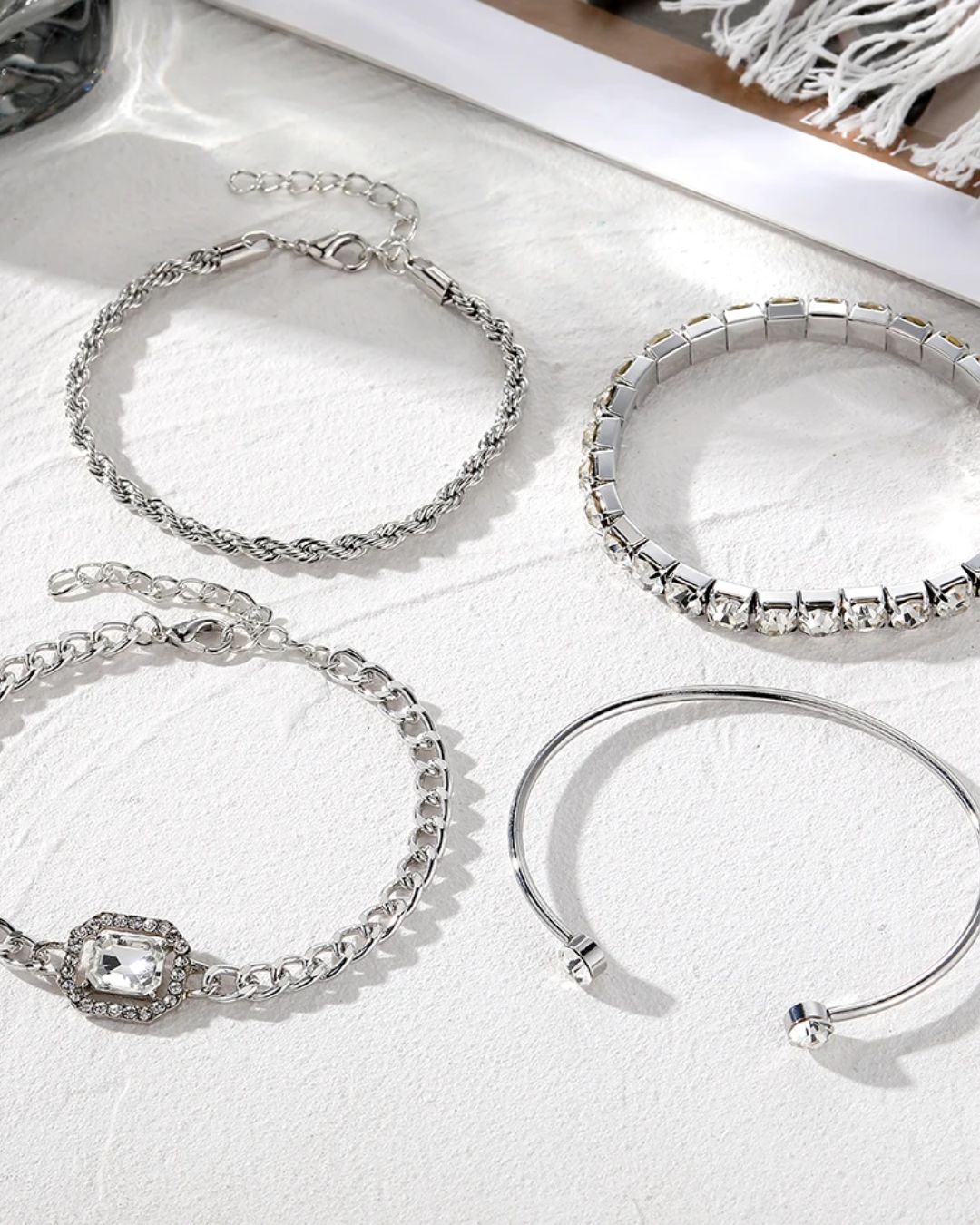Conjunto de 4 Pulseiras Jasmim Prateadas com Zircônias